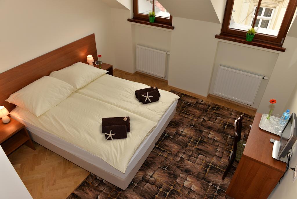 Royal Route 29 Comfort Rooms Krakau Kamer foto