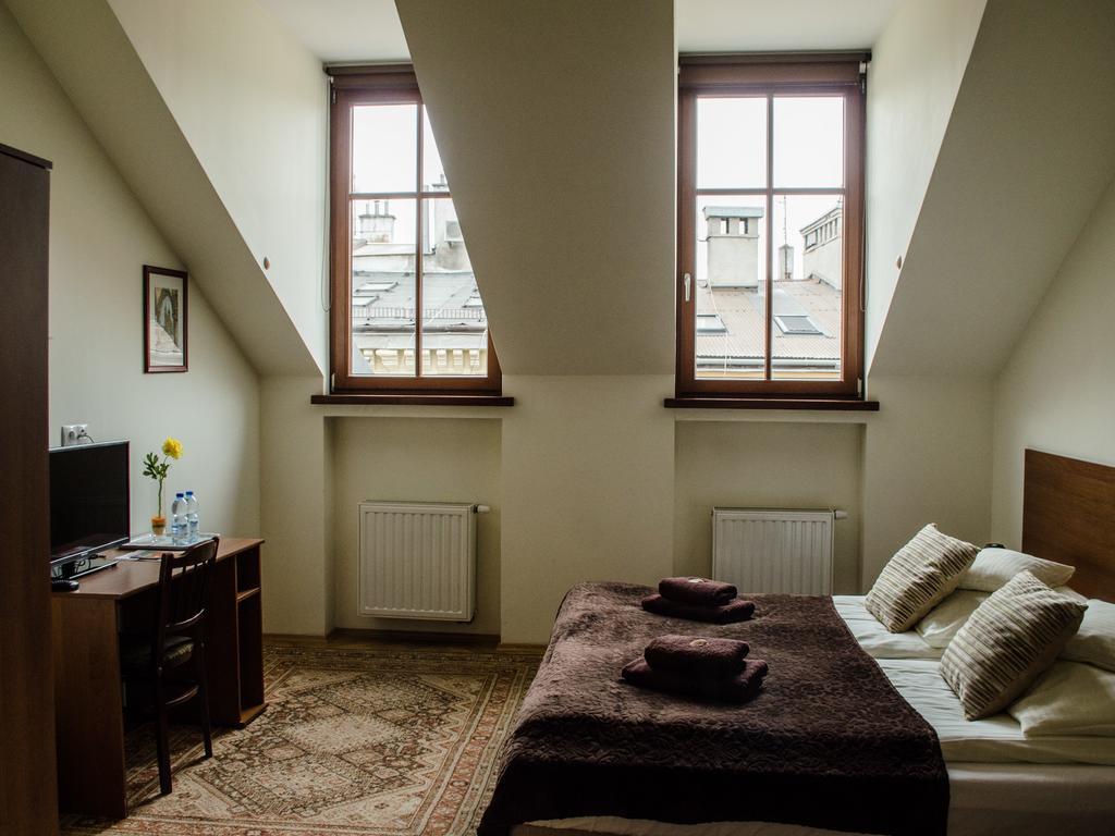 Royal Route 29 Comfort Rooms Krakau Buitenkant foto