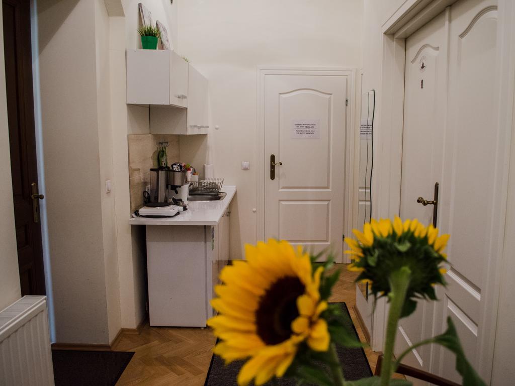 Royal Route 29 Comfort Rooms Krakau Buitenkant foto