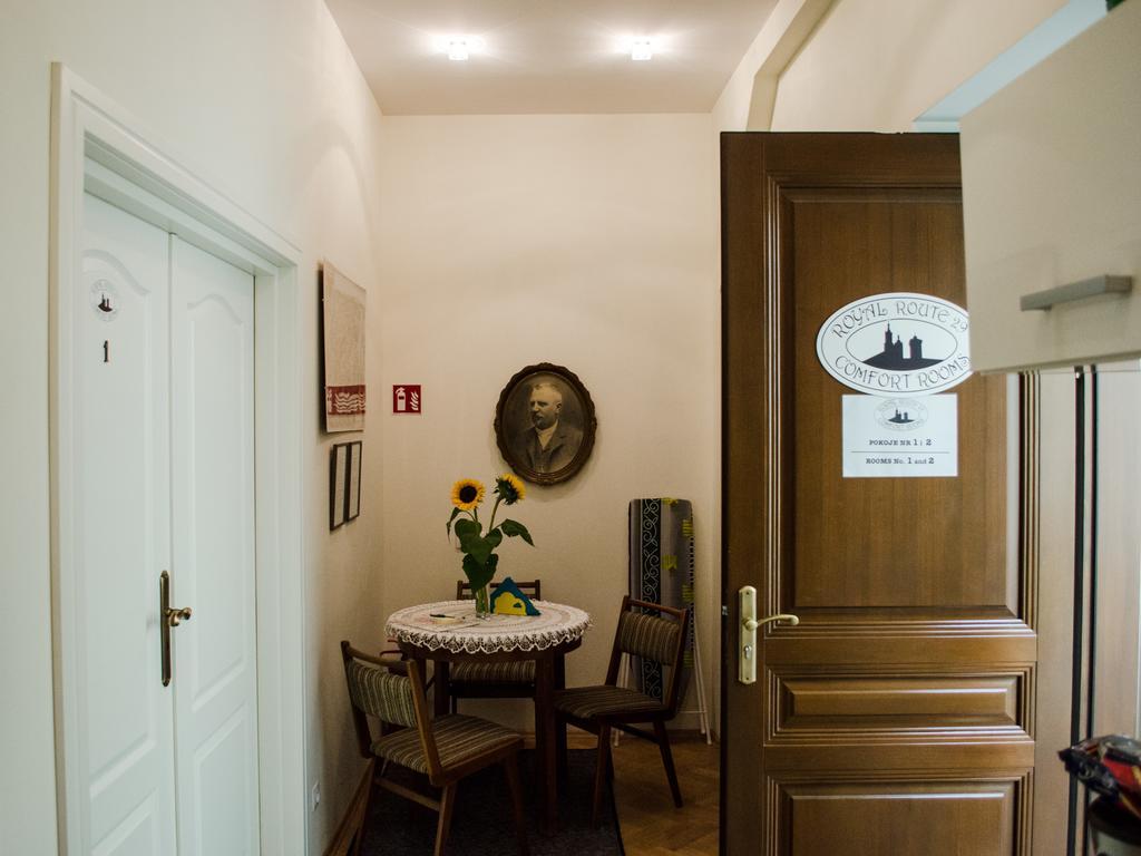 Royal Route 29 Comfort Rooms Krakau Buitenkant foto