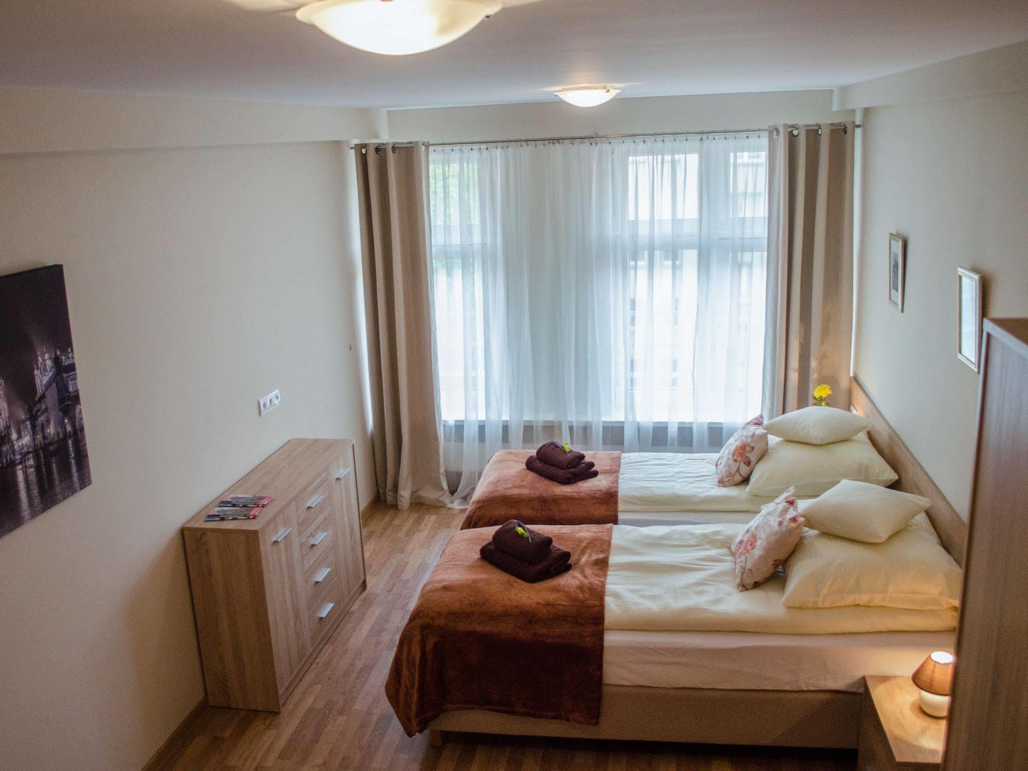 Royal Route 29 Comfort Rooms Krakau Buitenkant foto